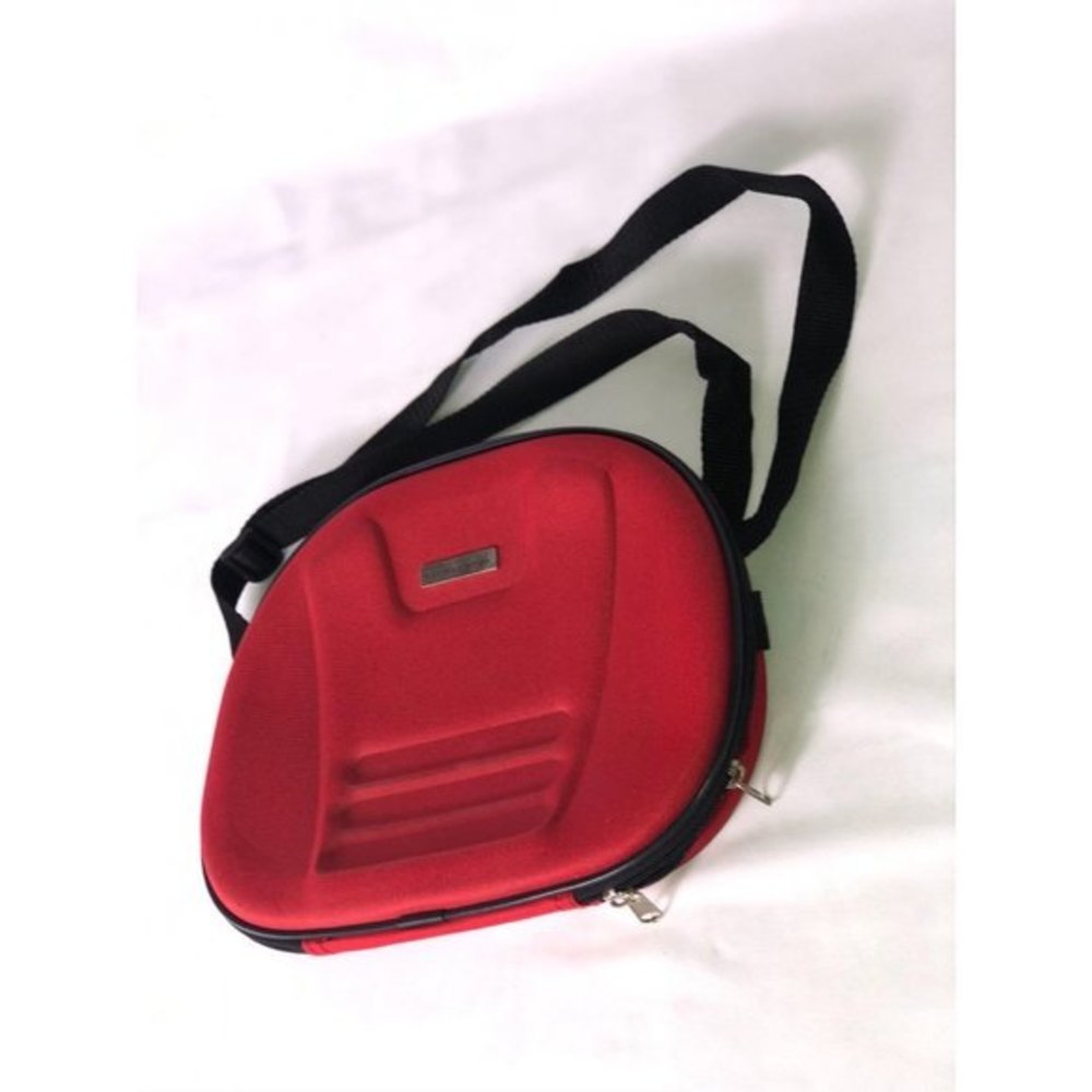 Red shoulder strap Global Tour toiletry shaving kit/ Makeup duffel bag